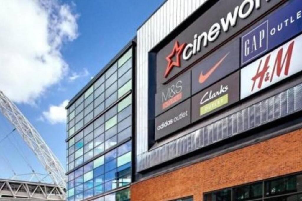Stylish Wembley Stadium And Ovo Arena Apartment, ลอนดอน ภายนอก รูปภาพ
